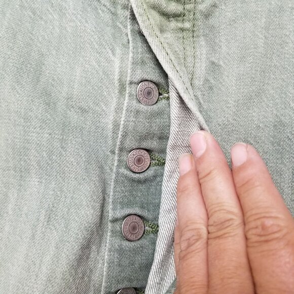 Levis Shorts Mens 42 Green Frayed Hem Live Oak Cone Denim Button Fly *Read* - Picture 5 of 16